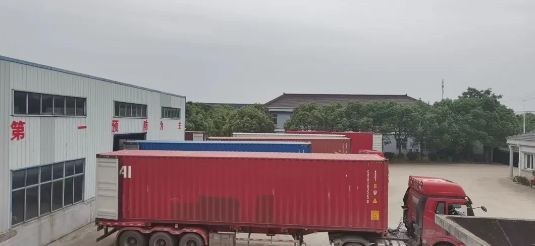 China Manufacturer Wholesale Fiberglass Door with Woodgrain for House