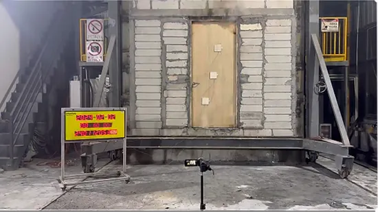 China Top Fire Wood Door Factory Custom High End BS En as CE UL Wood Fire Doors for School Apartment Hospital Hotel Room Fireproof Wooden Door Fire Rated Doors 